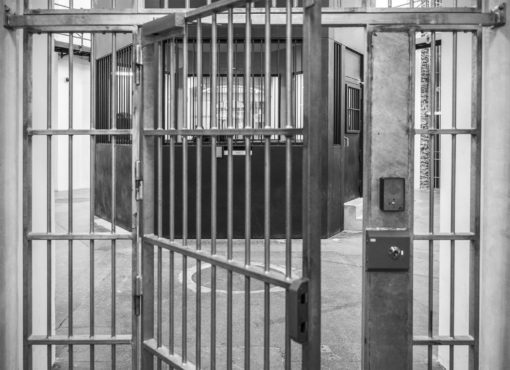 La Santé : maintenu en détention malgré une santé fragile, un détenu contracte le Covid-19