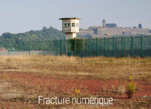 Fracture numérique : les prisons, une 